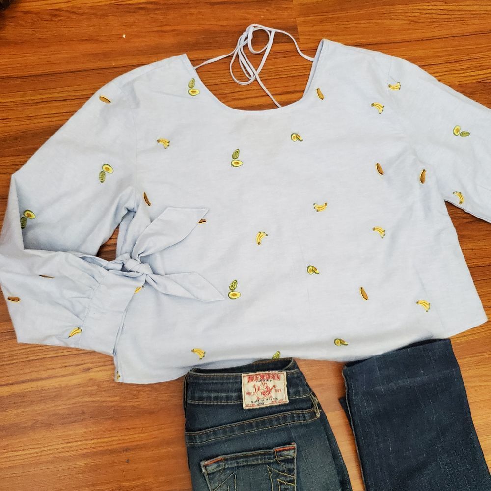 Light blue oxford pullover blouse unique details rebellion
